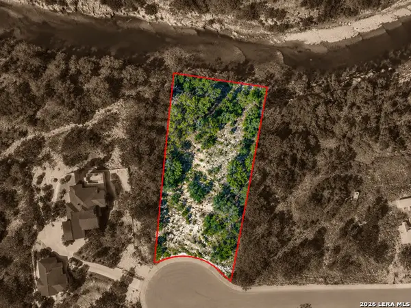 909 Blueridge Vw, Canyon Lake, TX 78133
