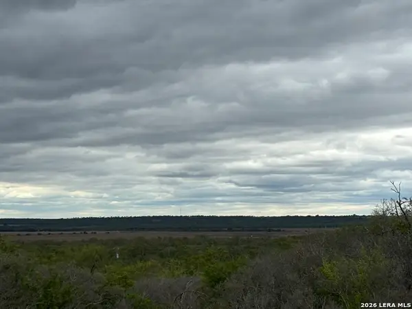 546 County Road 5781, Castroville, TX 78009