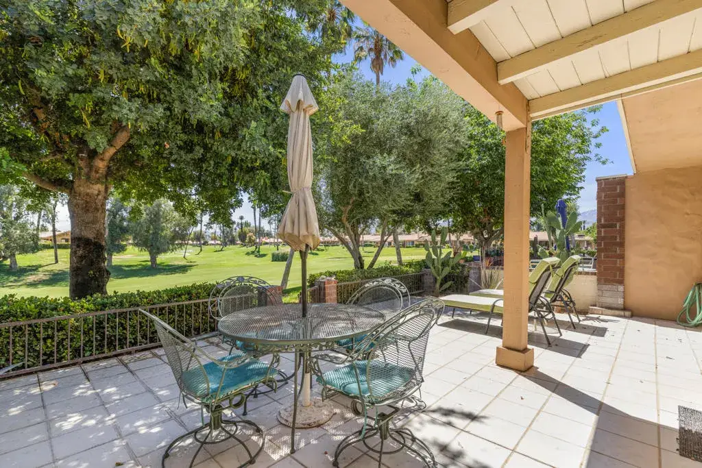 112 Giralda Circle, Palm Desert, CA 92260 - #1