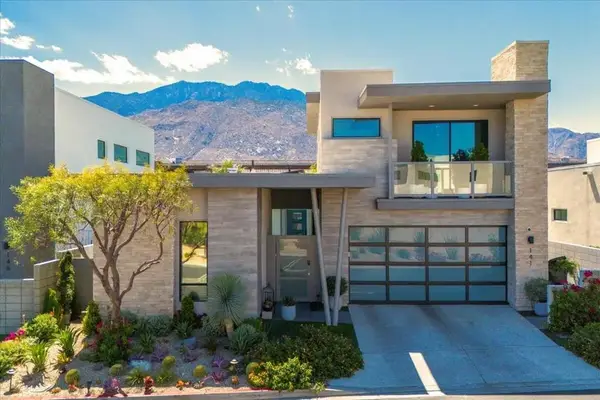 141 Blue Moon Drive, Palm Springs, CA 92262
