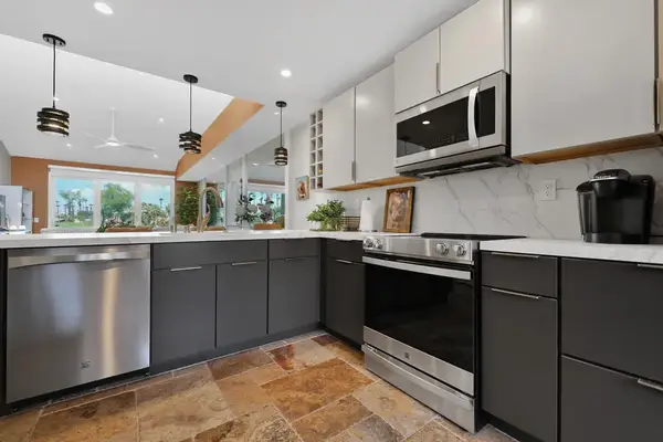 384 Running Springs Drive, Palm Desert, CA 92211