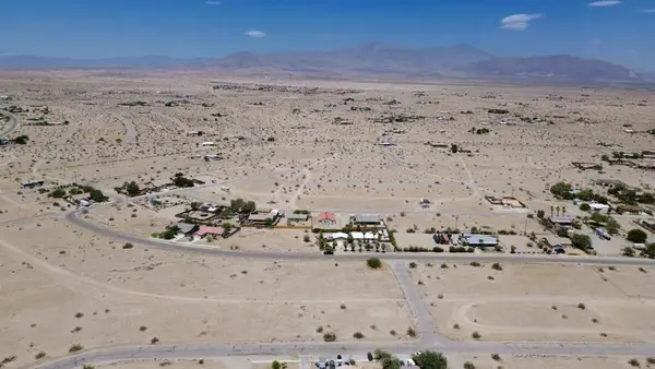 2304 Shore Hawk, Thermal, CA 92274