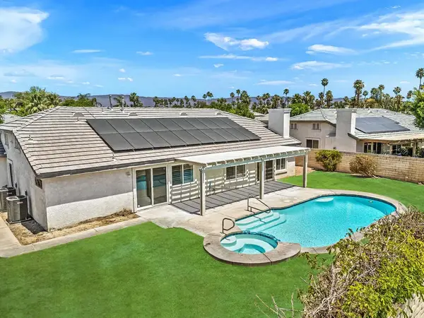 76 Sutton Place South, Palm Desert, CA 92211