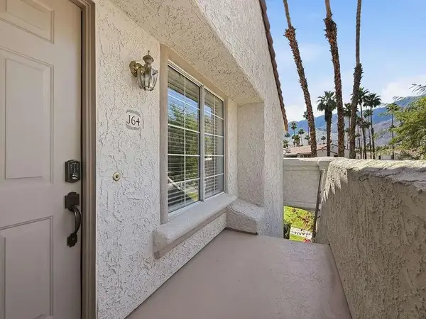 500 S Farrell Drive #J64, Palm Springs, CA 92264
