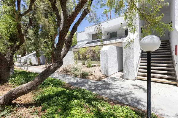 5301 E Waverly Drive #222, Palm Springs, CA 92264
