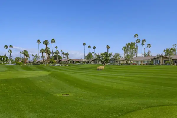 229 Green Mountain Drive, Palm Desert, CA 92211