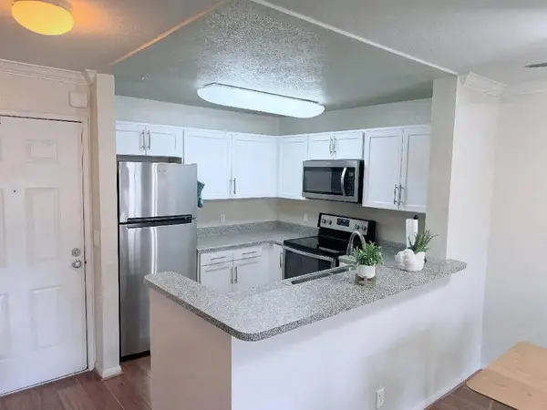 8889 Caminito Plaza Centro #7305, San Diego, CA 92122