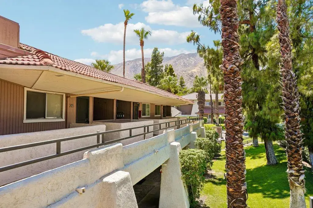 550 N Villa Court #205, Palm Springs, CA 92262 - #1