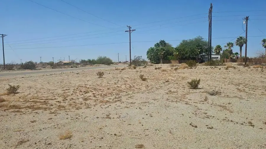 2397 Fullerton, Thermal, CA 92274 - #3