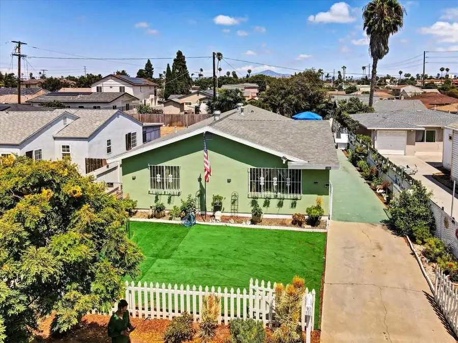 135 Woodlawn Avenue, Chula Vista, CA 91910 - #2
