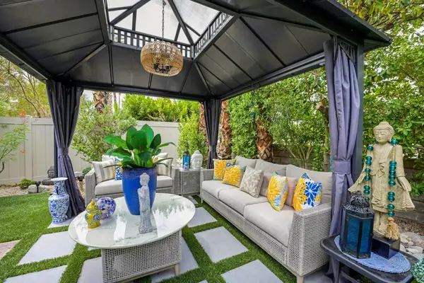 1548 Sunflower Court North, Palm Springs, CA 92262
