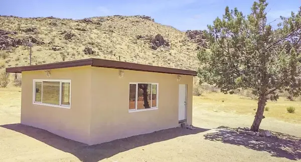 27127 Zuni Road, Apple Valley, CA 92307
