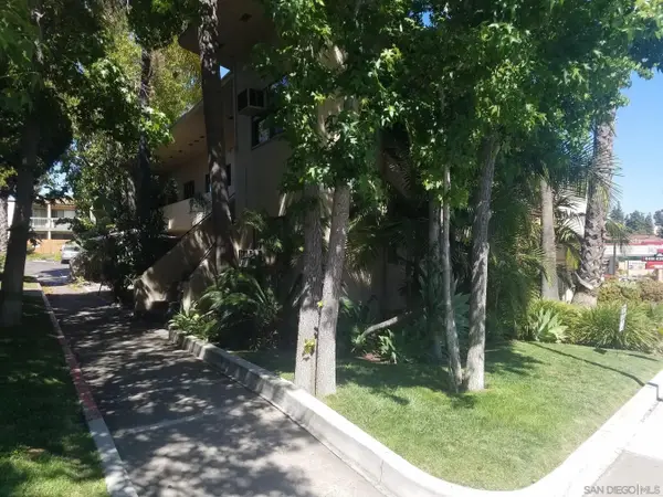 7932-40 La Mesa Blvd., La Mesa, CA 91942