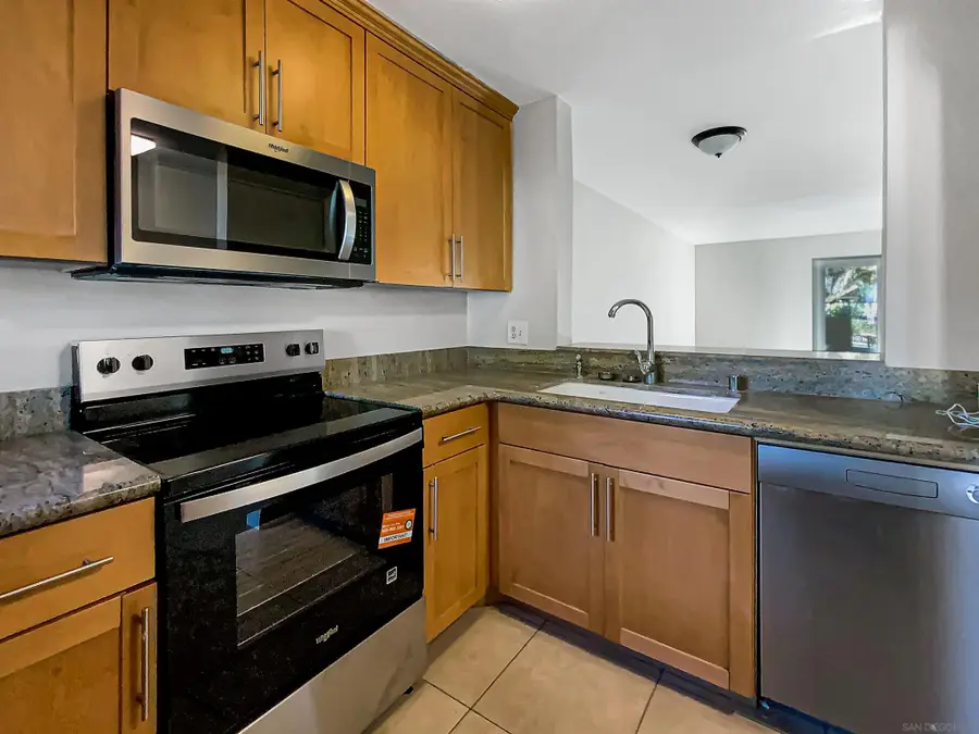 7405 Charmant Dr #2427, San Diego, CA 92122 - Image #2