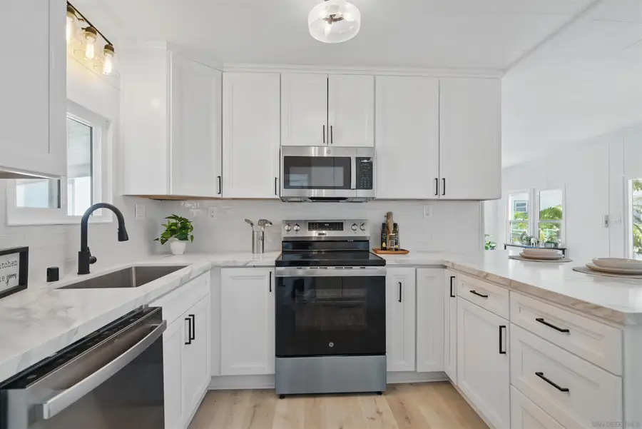 8975 Lawrence Welk Dr #SPC 39, Escondido, CA 92026 - Image #2