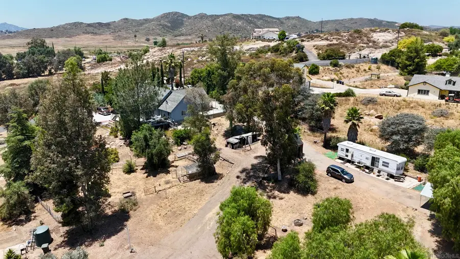 995 Laky Ln, Ramona, CA 92065 - Image #2