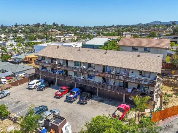 840 Sinkler Way, Vista, CA 92083