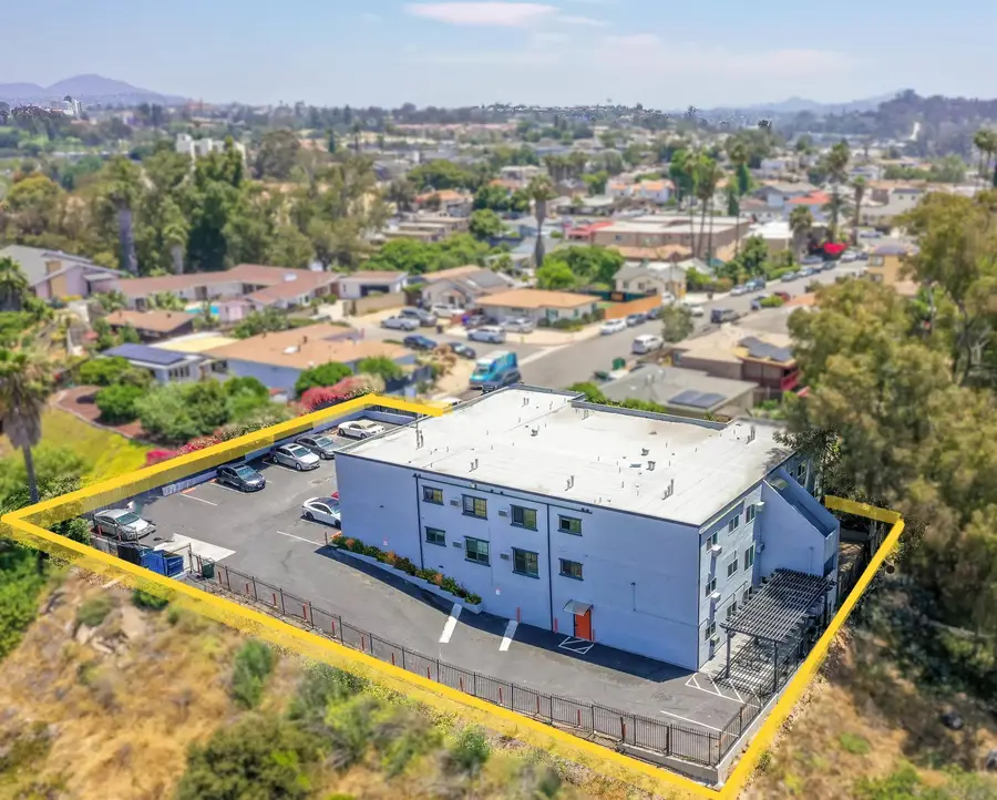 4999 Sterling Ct, San Diego, CA 92105 - Image #2