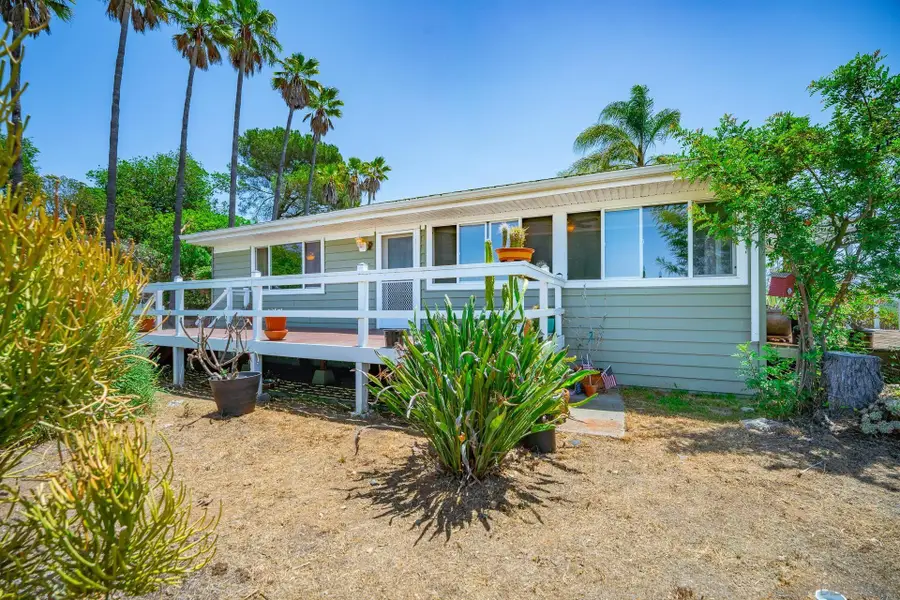 30727 Rolling Hills Dr, Valley Center, CA 92082 - Image #2