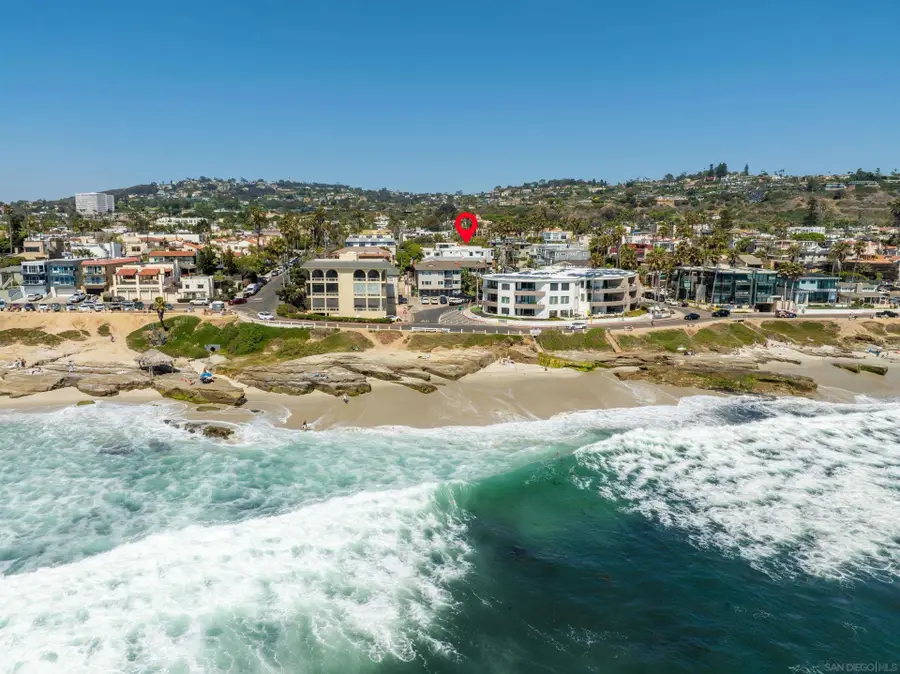 242 Playa Del Norte St, La Jolla, CA 92037 - Image #3
