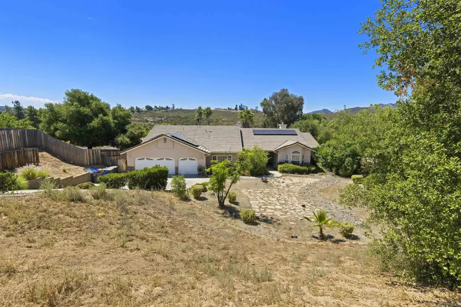 24849 Pappas Rd, Ramona, CA 92065 - Image #2