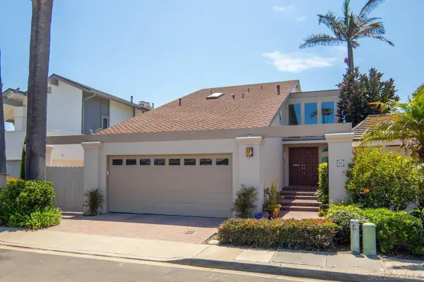 54 Half Moon Bend, Coronado, CA 92118