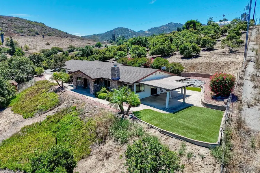 1070 El Paseo, Vista, CA 92084 - Image #2