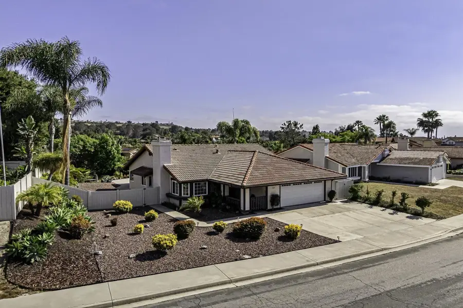 5241 Alamosa Park Dr, Oceanside, CA 92057 - Image #2