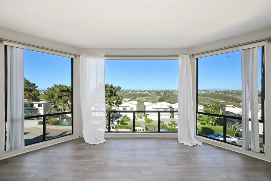 2930 Cowley Way #211, San Diego, CA 92117 - Image #2