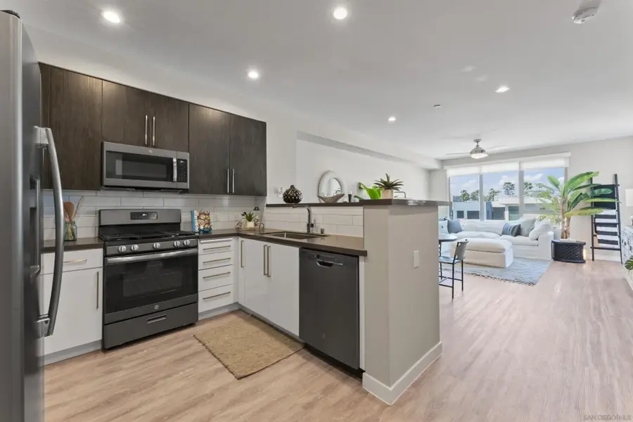 355 N Clevaland Street #206, Oceanside, CA 92054 - Image #2