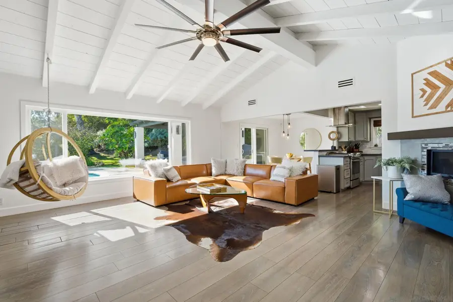 455 Glencrest Dr, Solana Beach, CA 92075 - Image #2