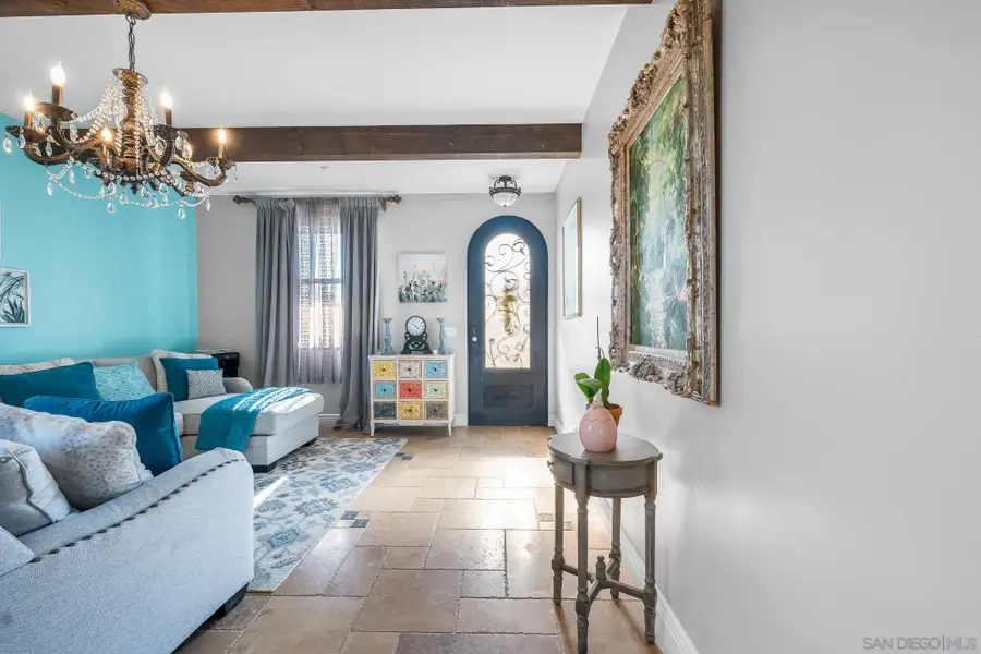 523 Hatherly St, Vista, CA 92083 - Image #3