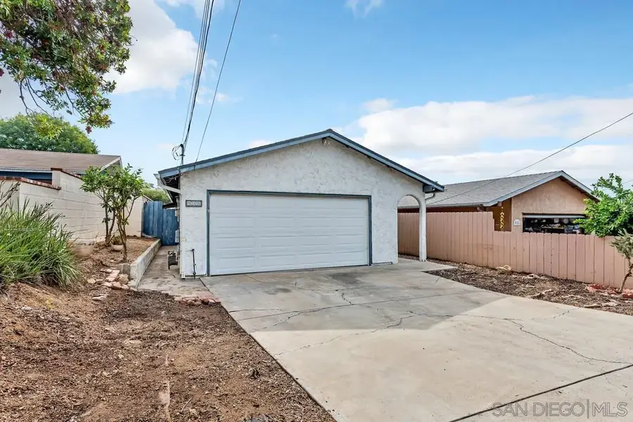 935 Ramona Ave, Spring Valley, CA 91977 - Image #2