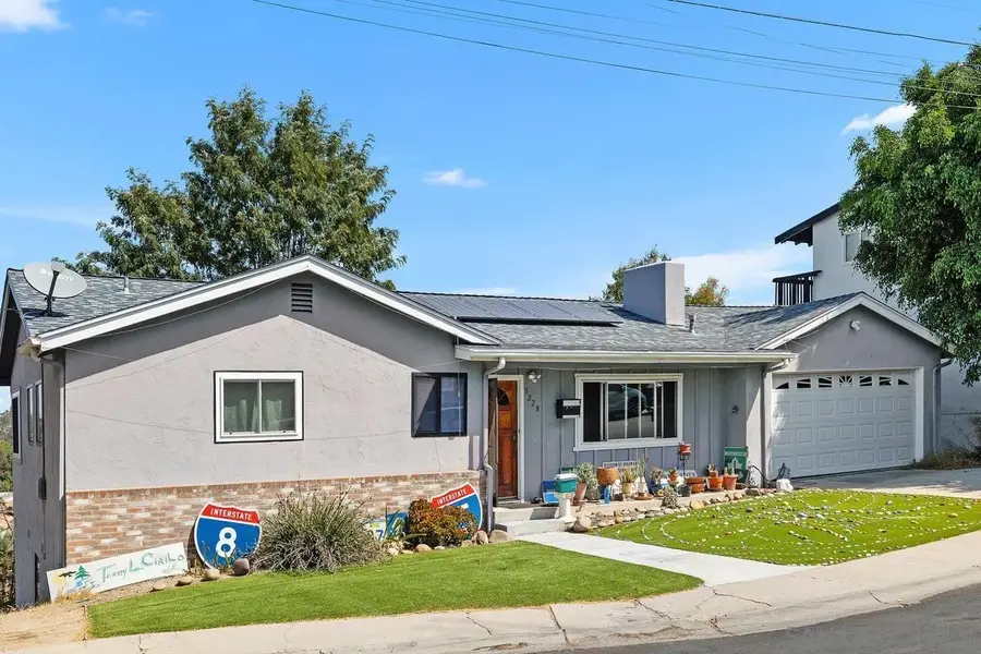 5228 Augustana Pl, San Diego, CA 92115 - Image #2