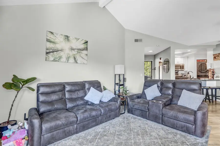 3049 Golden Oak Way, Spring Valley, CA 91978 - Image #2