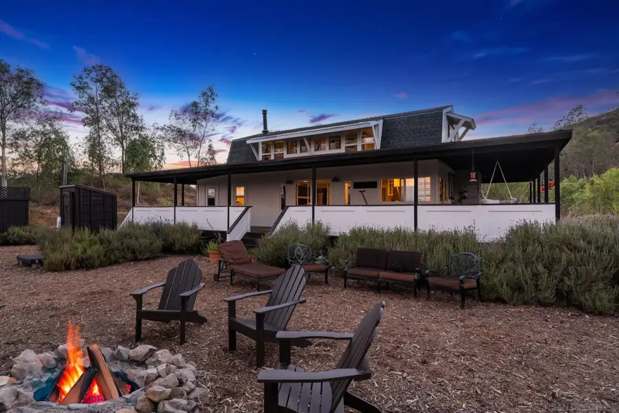 23898 Crown Hill Ln, Escondido, CA 92027 - Image #2