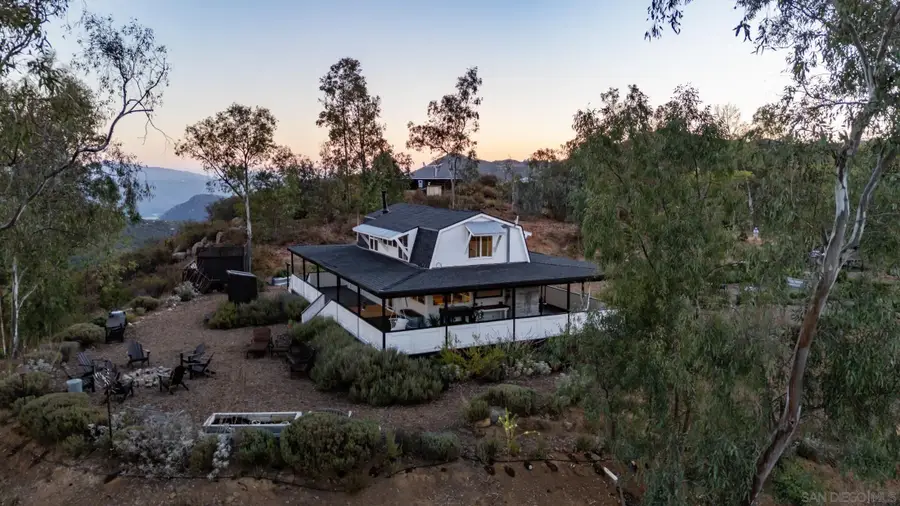 23898 Crown Hill Ln, Escondido, CA 92027 - Image #3