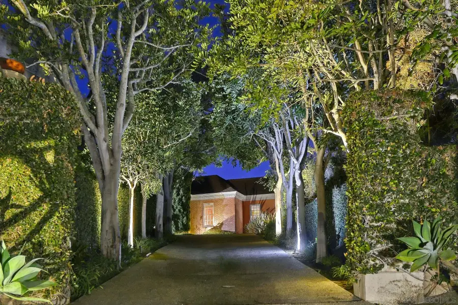 7612 Hillside Dr, La Jolla, CA 92037 - Image #2