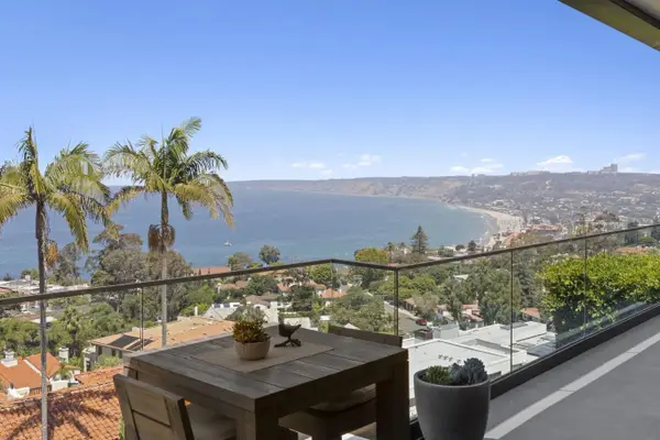 1586 Crespo Dr, La Jolla, CA 92037