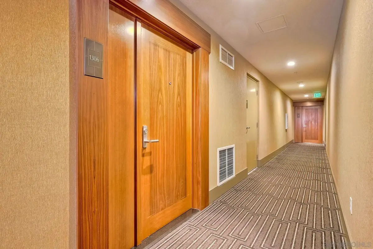 700 W Harbor Dr #1306, San Diego, CA 92101 - #1
