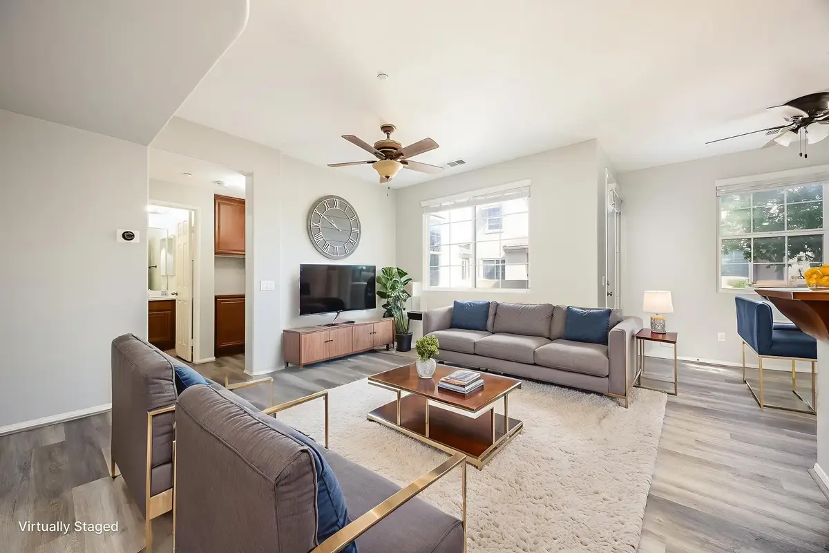 44984 Hawthorn St #208, Temecula, CA 92592 - Image #1