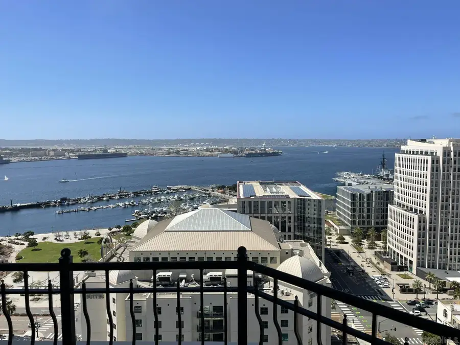 700 W Harbor #2501, San Diego, CA 92101 - Image #2