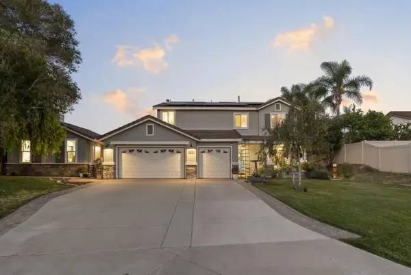 1328 Woodhaven Dr, Oceanside, CA 92056