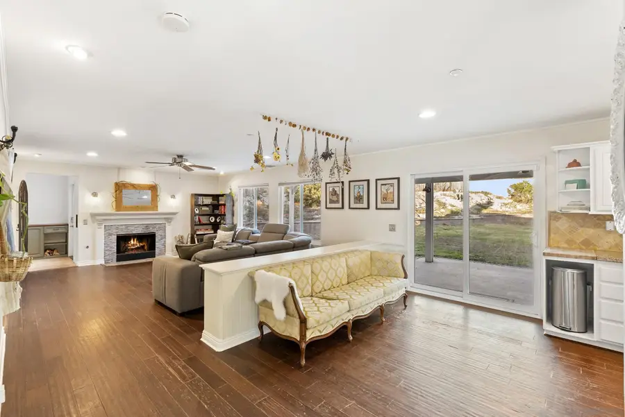 1328 Woodhaven Dr, Oceanside, CA 92056 - Image #3