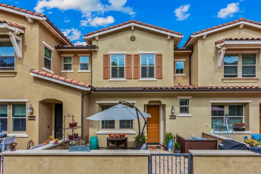 1119 Delpy View Ln, Vista, CA 92084 - Image #2