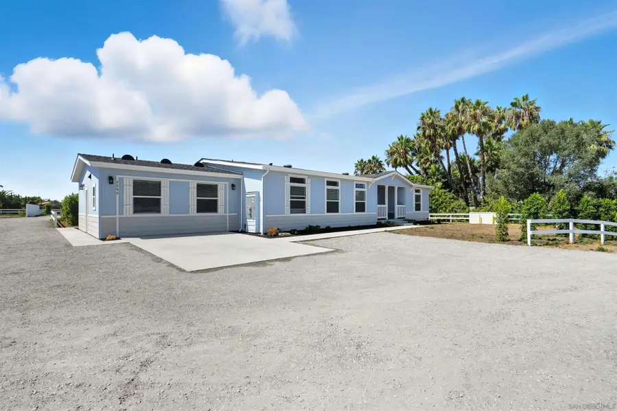 2090-94 Curtis, Vista, CA 92084 - Image #2