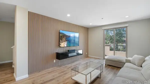 8301 Rio San Diego Dr #7, San Diego, CA 92108