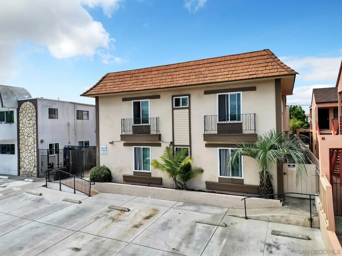 4542 Cherokee Avenue, San Diego, CA 92116 - Image #1