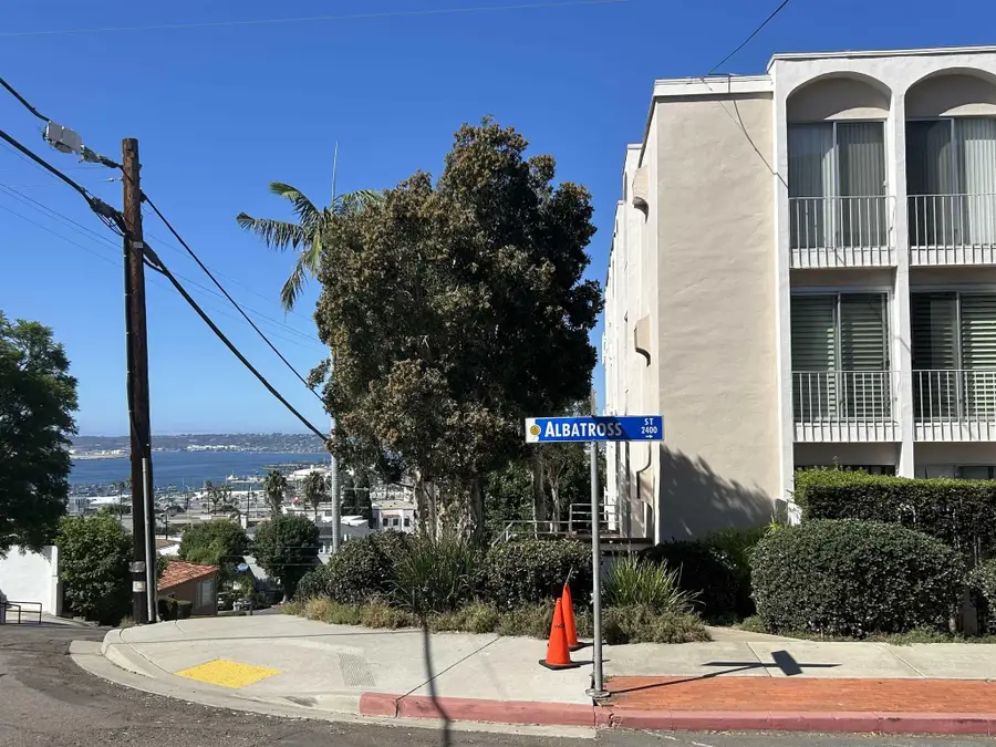 2410 Albatross St #9, San Diego, CA 92101 - Image #2