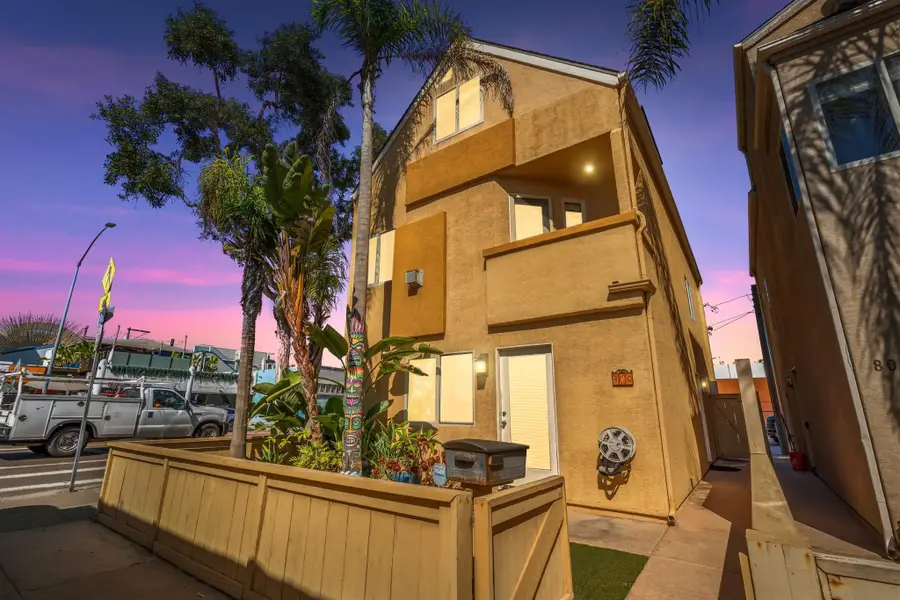 806 Redondo Ct, San Diego, CA 92109 - Image #3